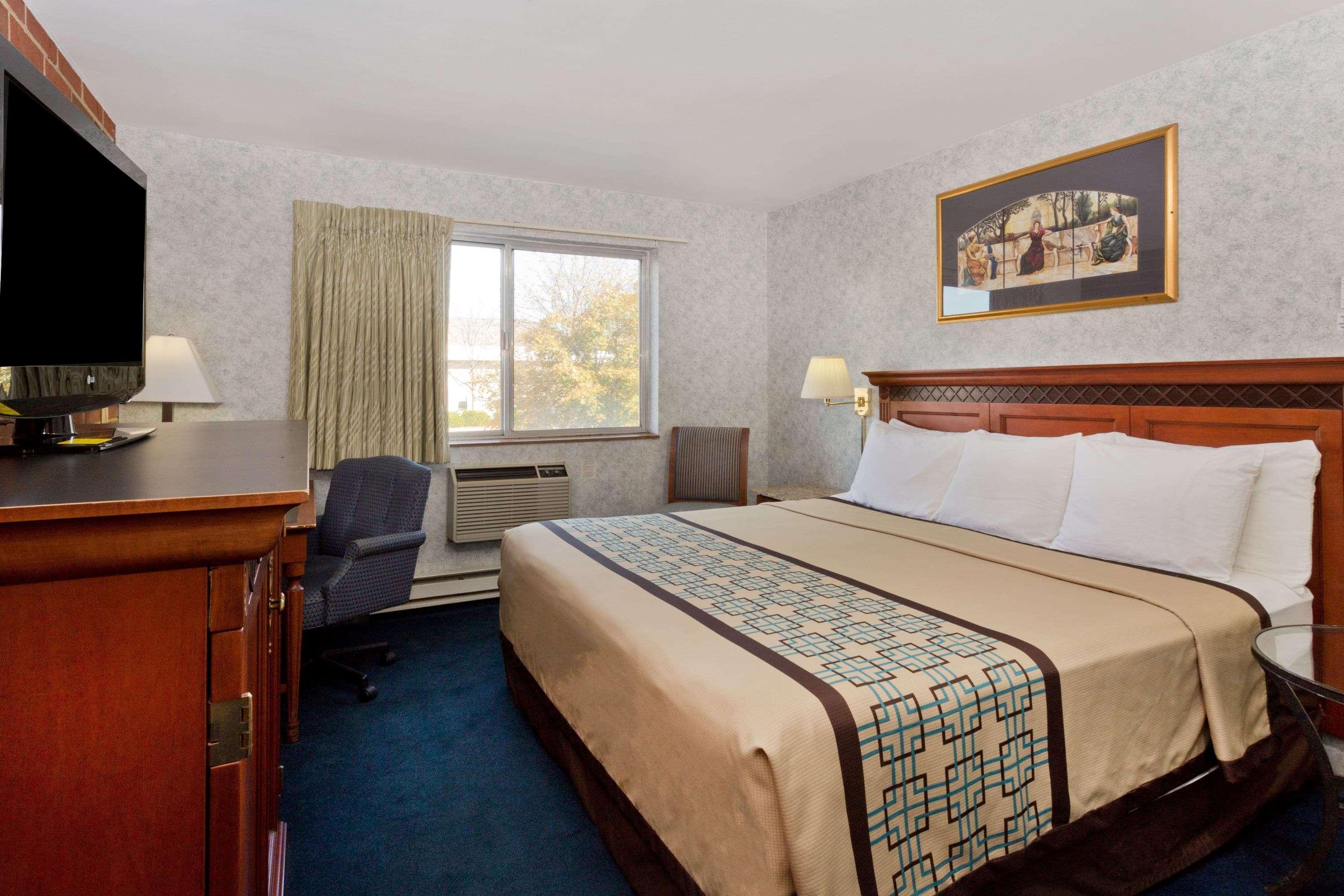 Days Inn By Wyndham Rockford I-90 Casino District Eksteriør bilde
