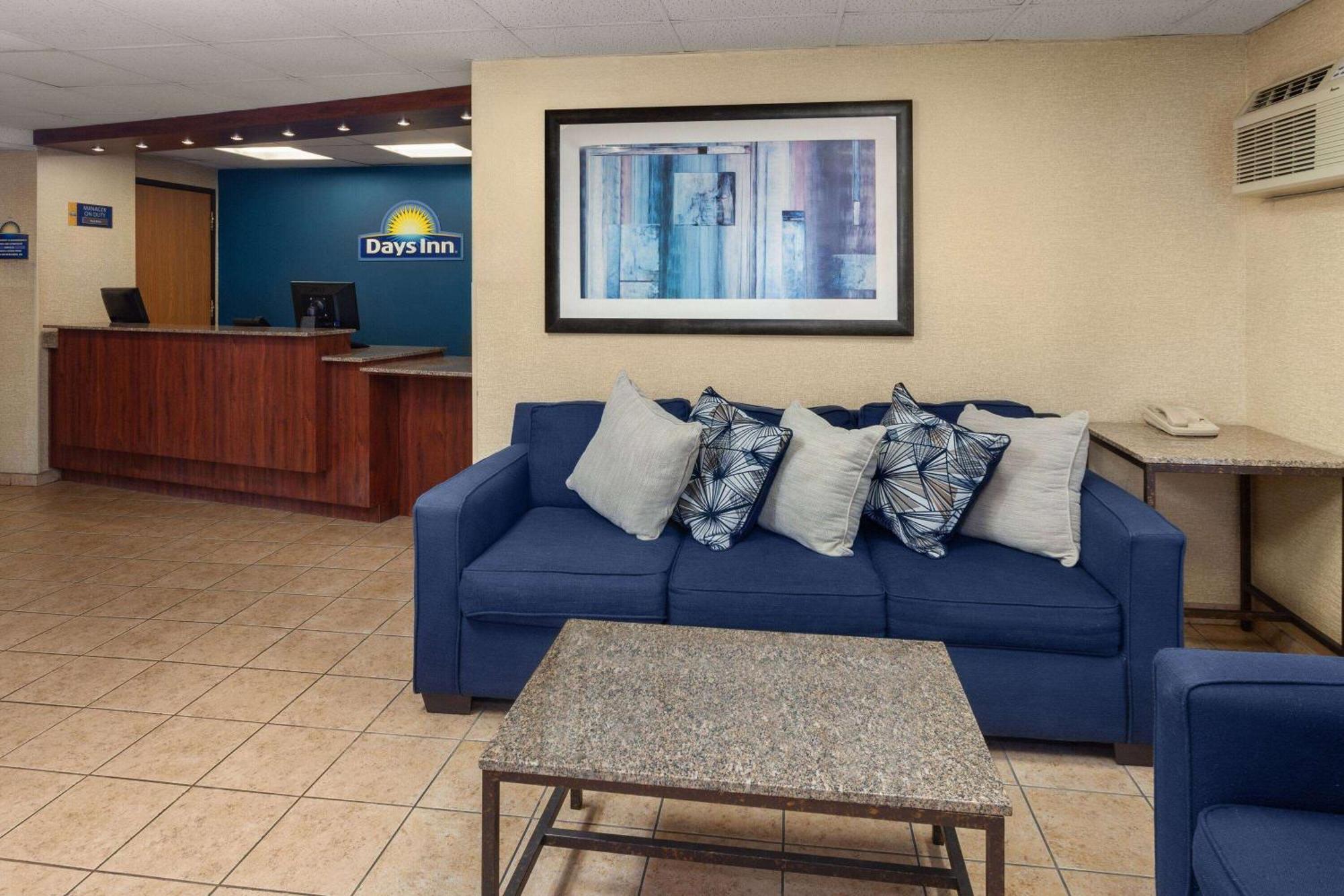 Days Inn By Wyndham Rockford I-90 Casino District Eksteriør bilde