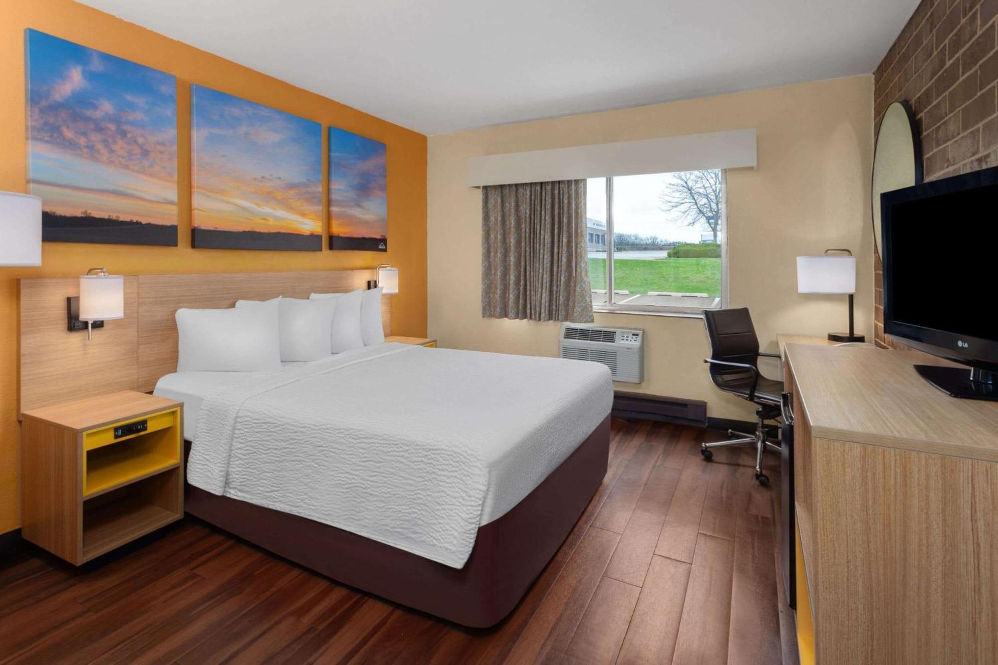 Days Inn By Wyndham Rockford I-90 Casino District Eksteriør bilde