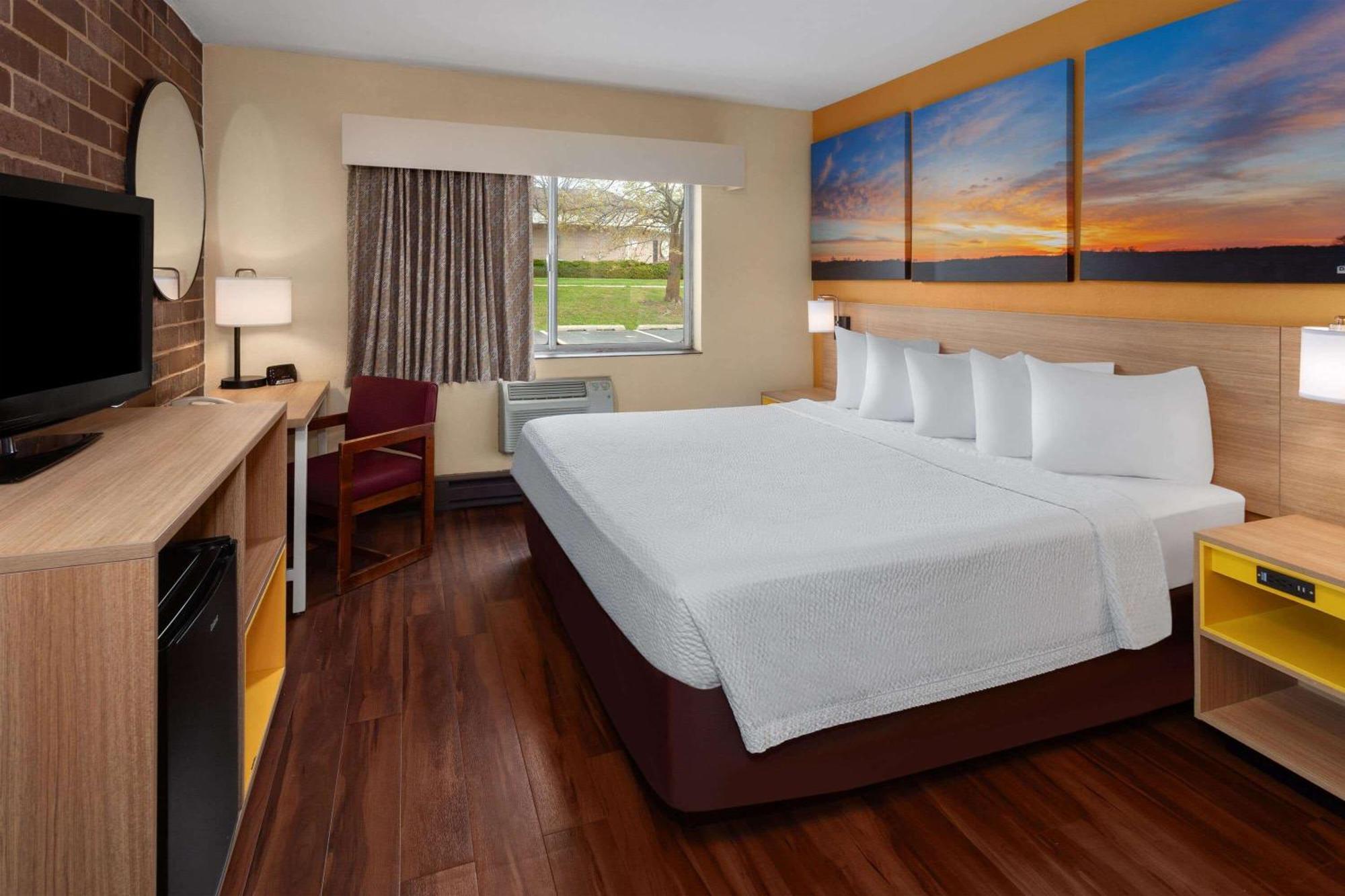 Days Inn By Wyndham Rockford I-90 Casino District Eksteriør bilde